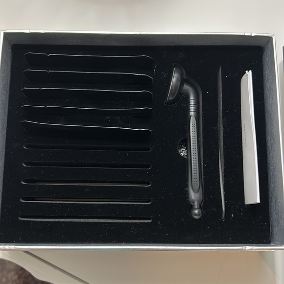 Our cosmetics recharge renew - Picture 2 of 3